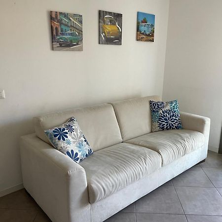 Апартаменти Dolcecasaleogiu Con Parcheggio Coperto Gratuito Vitinia Екстер'єр фото