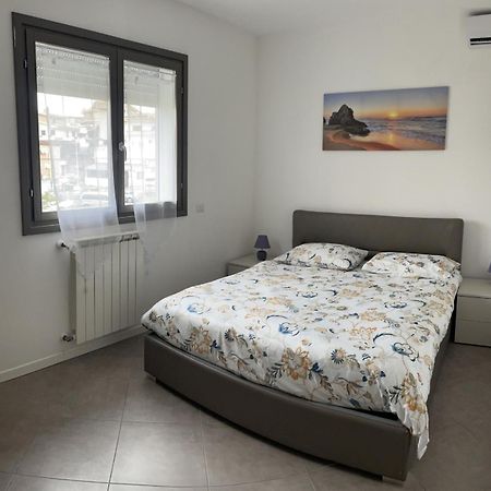 Апартаменти Dolcecasaleogiu Con Parcheggio Coperto Gratuito Vitinia Екстер'єр фото